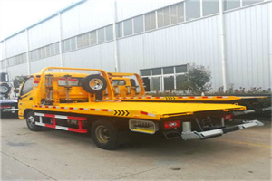 集安附近拖车救援搭电